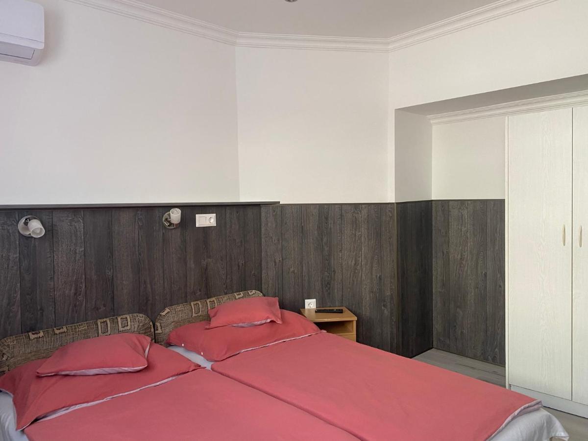 Holiday Apartmanhaz Balatonfured Luaran gambar
