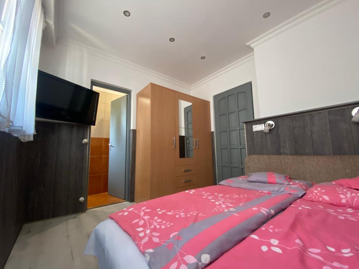 Holiday Apartmanhaz Balatonfured Luaran gambar