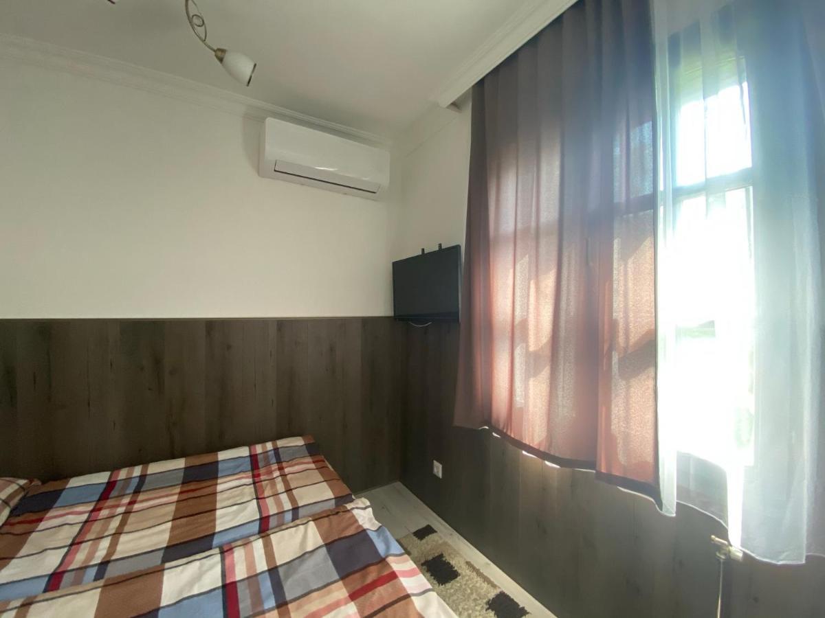 Holiday Apartmanhaz Balatonfured Luaran gambar